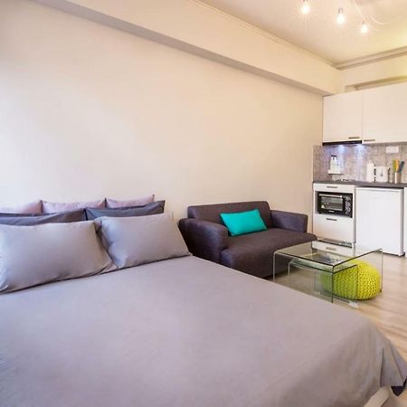 Treat Yourself W. This Central City-Break Studio! Афіни Екстер'єр фото