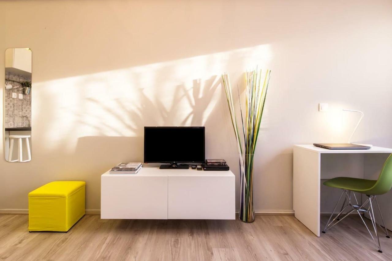 Treat Yourself W. This Central City-Break Studio! Афіни Екстер'єр фото