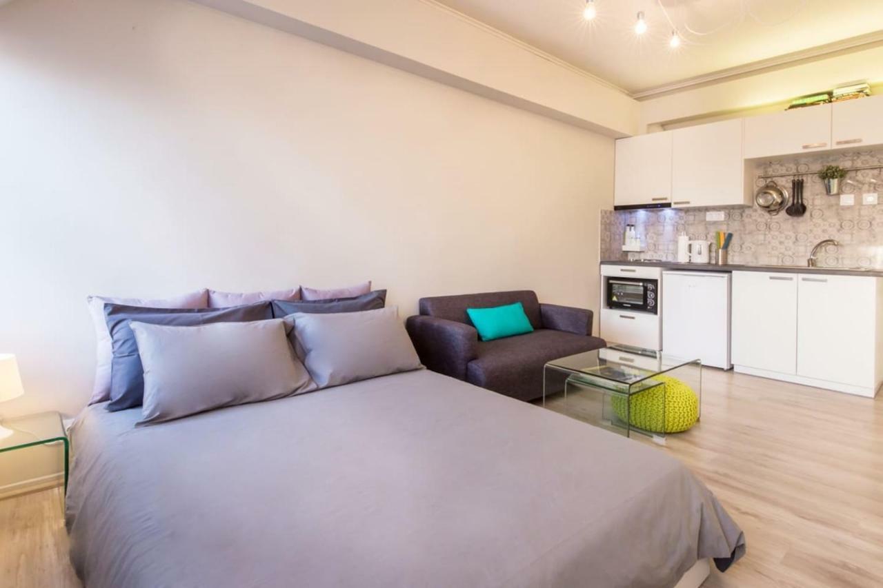 Treat Yourself W. This Central City-Break Studio! Афіни Екстер'єр фото