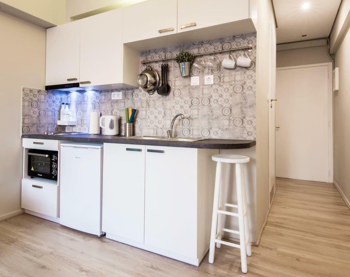 Treat Yourself W. This Central City-Break Studio! Афіни Екстер'єр фото